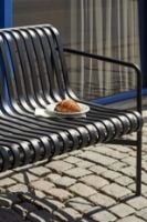 Billede af HAY Palissade Dining bench L: 128 cm - Anthracite