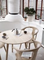 Billede af &Tradition SK3 In Between Dining Table Ø: 90 cm - Oiled Oak