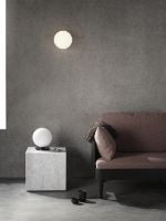 Billede af Audo Copenhagen TR Bulb Loft/Wall Lamp Ø: 20 cm - Matte Opal/Black  