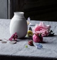 Billede af Lyngby Porcelæn Curve Vase H: 12 cm - Hvid 