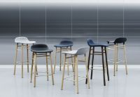 Billede af Normann Copenhagen Form Barstol SH: 75cm - Grå/Valnød