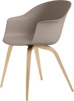 Billede af GUBI Bat Dining Chair Wood Base 45 cm - Oak/New beige