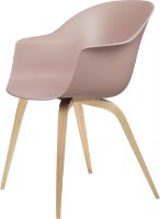 Billede af GUBI Bat Dining Chair Wood Base 45 cm - Oak/Sweet pink
