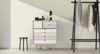 Billede af Andersen Furniture S8 Kommode 83x107 cm - Eg/Farvede fronter