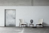 Billede af NORR11 Elephant Lounge Chair Sheepskin SH: 38 cm - Dark Smoked Oak/Off-White
