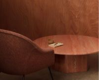Billede af GUBI Epic Coffee Table Ø: 110 cm - Red Travertine