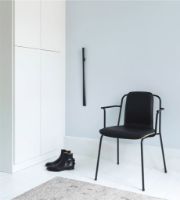 Billede af Normann Copenhagen Studio Armchair 44cm Frontpolstret - Sort/Sort læder