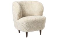 Billede af GUBI Stay Lounge Chair Fully Upholstered SH: 40 cm - Moonlight/American Walnut 
