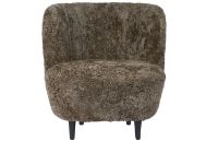 Billede af GUBI Stay Lounge Chair Fully Upholstered SH: 40 cm - Sahara/Black Stained Oak