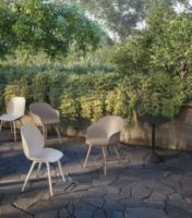 Billede af GUBI Beetle Outdoor Dining Chair SH: 45 cm - Alabaster White