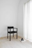 Billede af Form & Refine Motif Armchair SH: 45,5 cm - Black Painted Oak/Black Linen Webbing