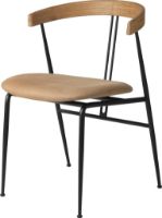 Billede af GUBI Violin Dining Chair Upholstered Seat Dunes Leather SH: 45 cm - Oiled Oak / Camel 