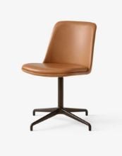Billede af &Tradition HW14 Rely Chair SH: 48 cm - Cognac Silk Leather/Bronzed Base 