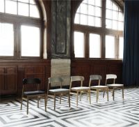 Billede af Normann Copenhagen Herit Chair SH: 45 cm - Oak Base / Sand 