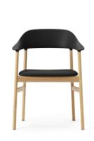 Billede af Normann Copenhagen Herit Armchair Upholstery SH: 45 cm - Oak Base/ Black Spectrum Leather 