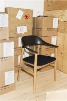 Billede af Normann Copenhagen Herit Armchair Upholstery SH: 45 cm - Oak Base/ Black Spectrum Leather 