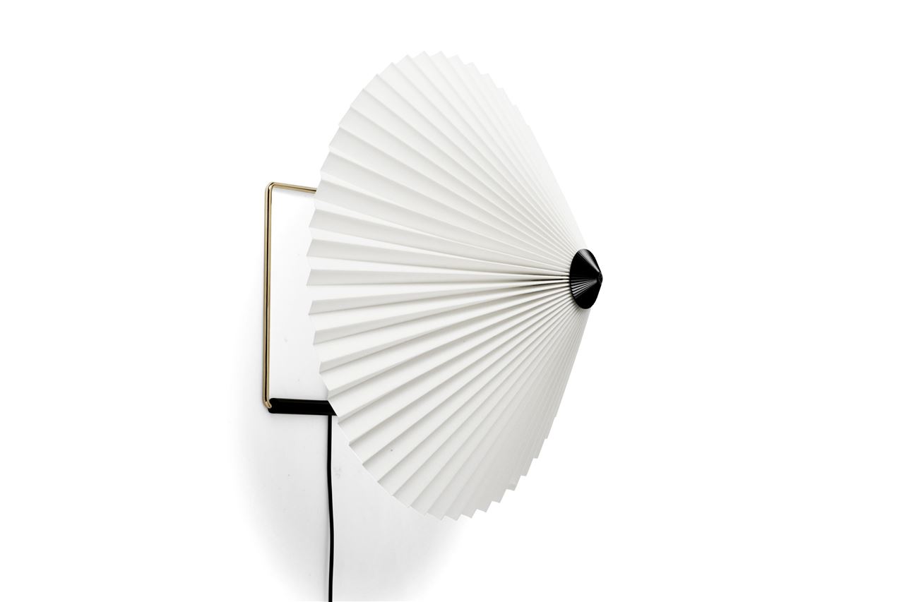 Billede af HAY Matin Wall Lamp 380 30x25 cm - White / Brass FORUDBESTIL: SLUT MAJ 2024