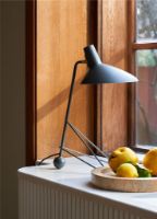 Billede af &Tradition HM9 Tripod Table Lamp H: 45 cm - Moss  OUTLET