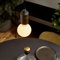 Billede af Tala Sphere Medium 6W E27 LED Pære - Matte Porcelain OUTLET