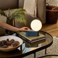 Billede af Tala Alumina Table/Wall Lamp with Sphere IV Bulb EU H: 24 cm - Sapphire OUTLET