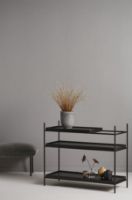 Billede af Woud Tray Shelf Low H: 81 cm - Black Painted & White Pigmented Oak