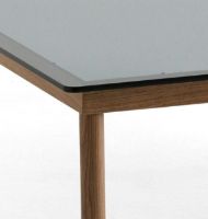 Billede af HAY Kofi Table 120x120 cm - Solid Walnut / Grey Tinted Glass UDSTILLINGSMODEL OUTLET