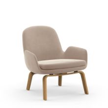 Billede af Normann Copenhagen Era Lounge Chair Low Oak SH: 40 cm - City Velvet Vol 2 / 070