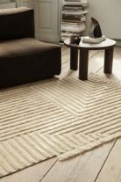 Billede af Ferm Living Crease Wool Rug S 140x200 cm - Light Sand 