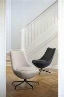 Billede af FDB Møbler L40 Bellamie Lounge Chair m. Svirvel SH: 39 cm - Black / Dark Grey