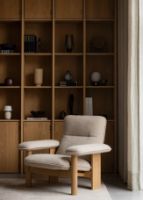 Billede af Audo Copenhagen Brasilia Lounge Chair SH: 39 cm - Natural Oak/Bouclé 02 