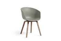 Billede af HAY AAC 22 About A Chair SH: 46 cm - Lacquered Walnut Veneer/Dusty Green OUTLET