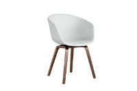 Billede af HAY AAC 23 About A Chair SH: 46 cm - Lacquered Walnut Veneer/Linara 311