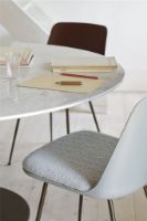 Billede af &Tradition In Between SK20 Dining Table Ø: 150 cm - Bianco Carrara Marble/Bronzed