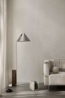 Billede af Kristina Dam Studio Cone Floor Lamp H: 160 cm - Aluminium / Valnød
