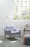 Billede af Warm Nordic Mr. Olsen Lounge Chair SH: 46 cm - Smoked Oak/Fresh Peach