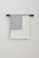 Billede af Form & Refine Arc Towel Bar Double L: 62 cm - Black Steel OUTLET