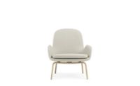 Billede af Normann Copenhagen Era Lounge Chair Low Oak SH: 40 cm - Main Line Flax / MLF20 Upminster Sand