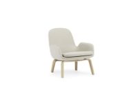 Billede af Normann Copenhagen Era Lounge Chair Low Oak SH: 40 cm - Main Line Flax / MLF20 Upminster Sand