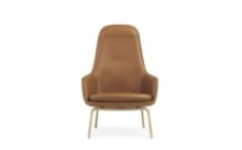 Billede af Normann Copenhagen Era Lounge Chair High Oak SH: 40 cm - Ultra Leather / Brandy 41574