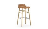 Billede af Normann Copenhagen Form Barstol SH: 75cm - Brandy Læder/Eg
