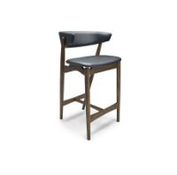 Billede af Sibast Furniture No 7 Bar Stool SH: 65 cm Full Upholstery - Dark Oil Oak/Black Leather 