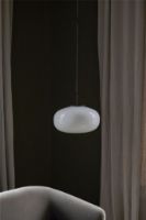 Billede af New Works Karl-Johan Pendant Lamp Small - Opal Glass
