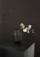 Billede af Fredericia Furniture Hydro Vase H: 20 cm - Sortoxideret Messing
