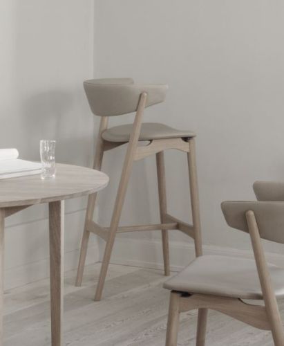 Sibast Furniture No 7 Bar Stool Fuldpolstret SH: 75 cm - Hvidolieret Eg/Læder Light Grey