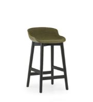 Billede af Normann Copenhagen Hyg Barstol Frontpolstret SH: 65 cm - Interfuse/Sort Eg
