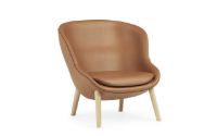 Billede af Normann Copenhagen Hyg Low Loungestol SH: 40 cm - Brandy Læder/Eg