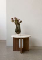 Billede af Audo Copenhagen Androgyne Side Table Ø: 50 cm - Dark Stained Oak/Kunis Breccia