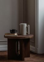 Billede af Audo Copenhagen Androgyne Side Table Ø: 50 cm - Dark Stained Oak/Dark Stained Oak