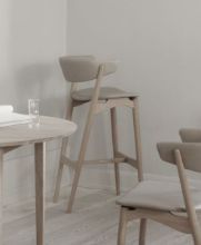 Billede af Sibast Furniture No 7 Bar Stool Fuldpolstret SH: 65 cm - Hvidolieret Eg/Læder Light Grey