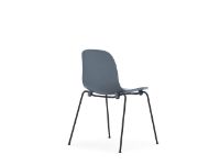Billede af Normann Copenhagen Form Stol Stabelbar SH: 44,2 cm - Blå/Sort